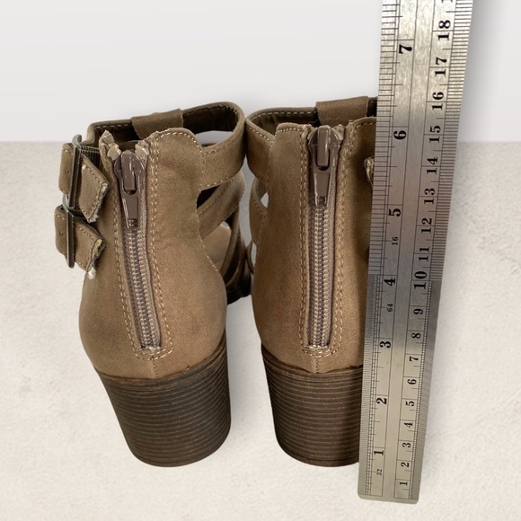 Rampage Block Heel Shoes - Picture 9 of 13